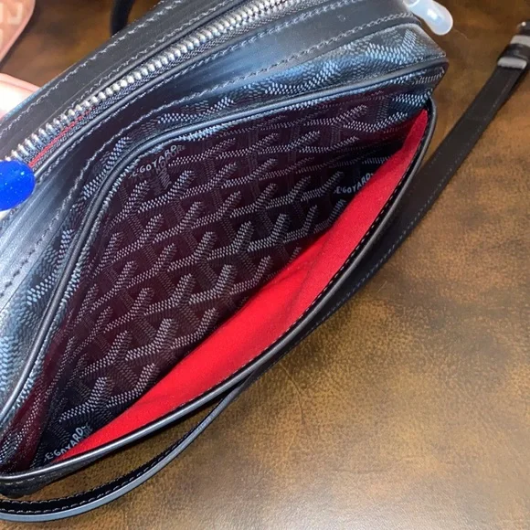 RARE GOYARD CAP VERT JET BLACK LIMITED EDITION WITH RED INTERIOR - Picture 8 of 17